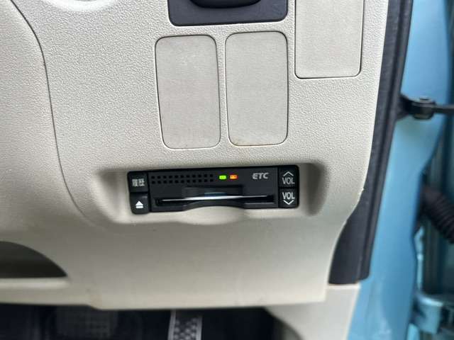 Toyota Passo Sette 9