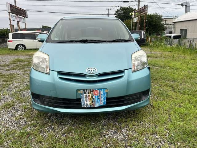 Toyota Passo Sette 10
