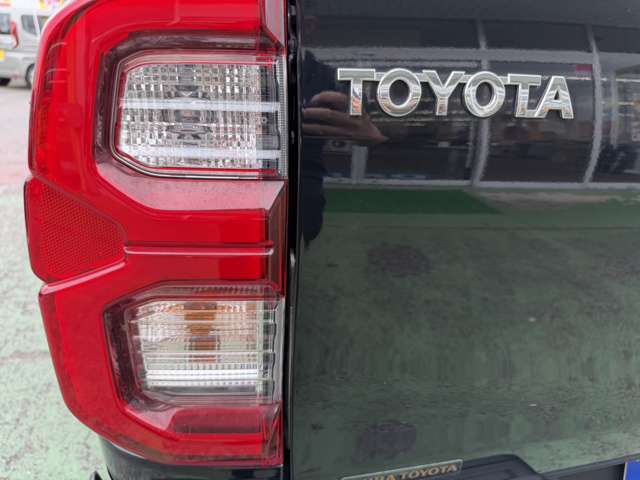 Toyota Hilux 12