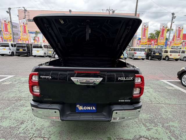 Toyota Hilux 5