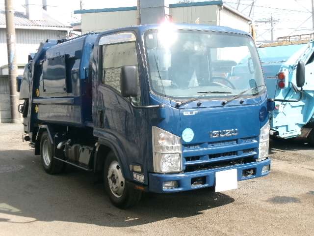 Isuzu Elf 3