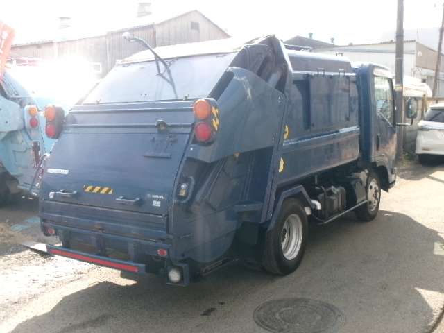 Isuzu Elf 4