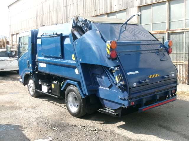 Isuzu Elf 6