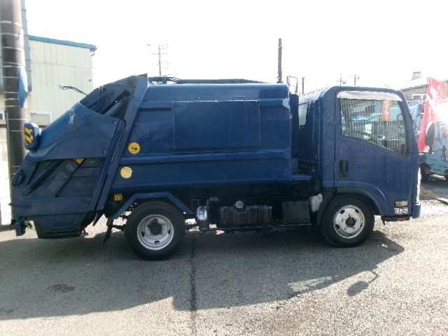 Isuzu Elf 7