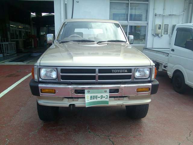 Toyota Hilux Surf 3