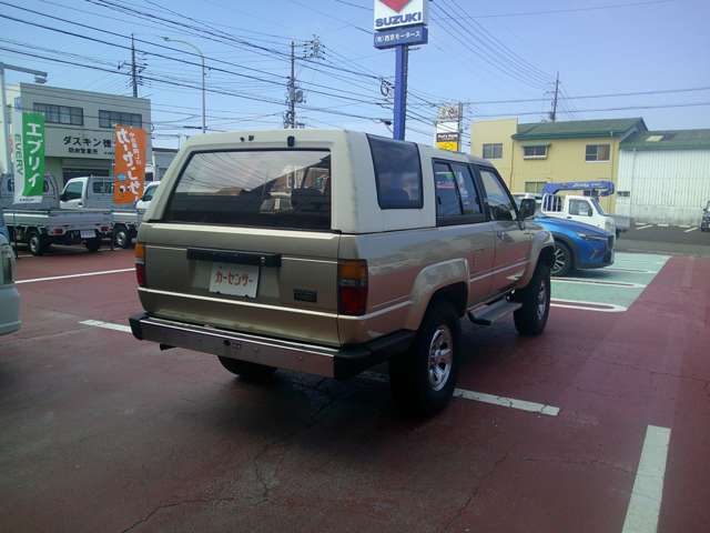 Toyota Hilux Surf 6