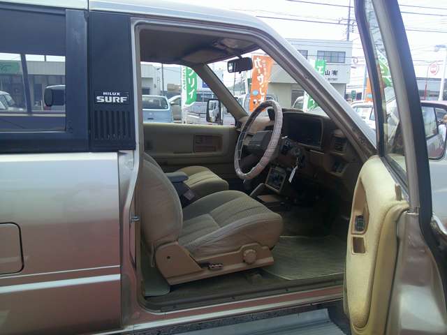 Toyota Hilux Surf 9