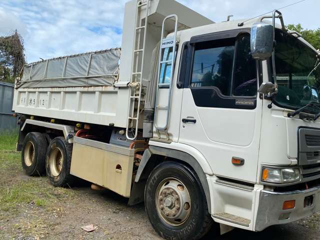 Hino Profia 8