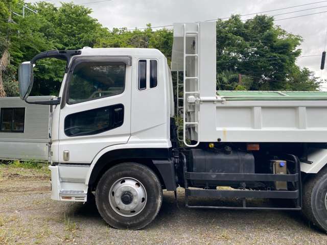 Mitsubishi Fuso Super Great 8