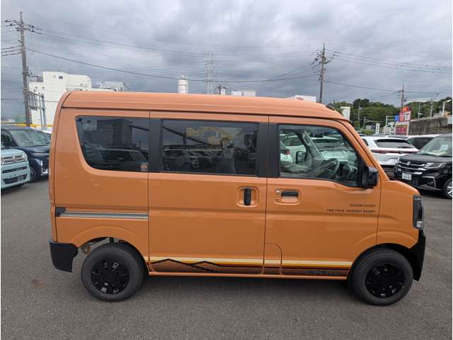Suzuki Every 8