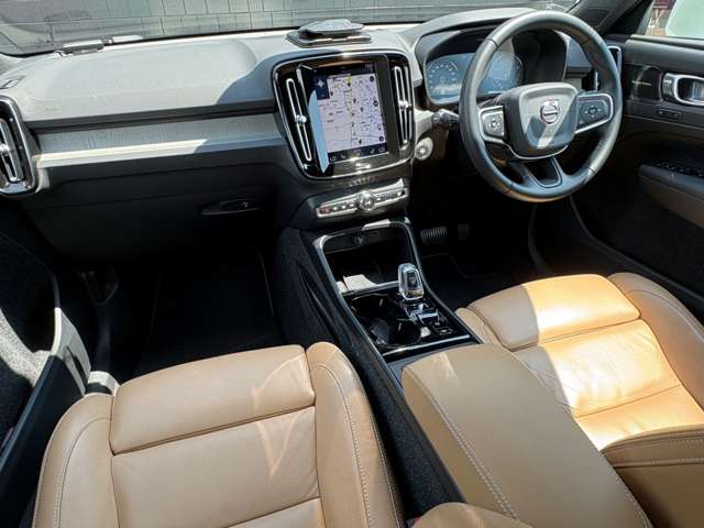 Volvo XC40 4