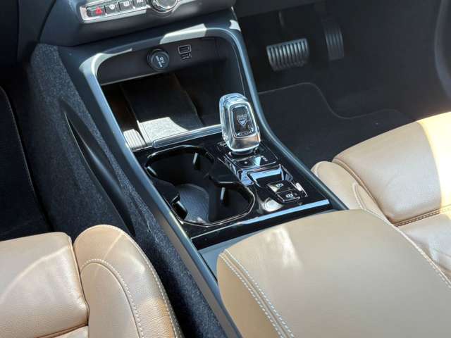 Volvo XC40 6