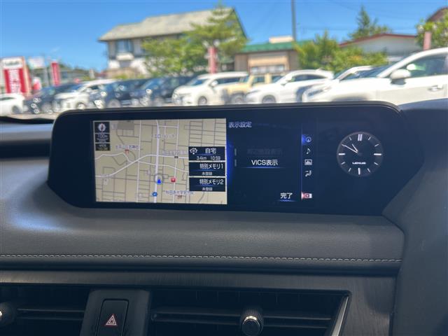 Lexus UX 5