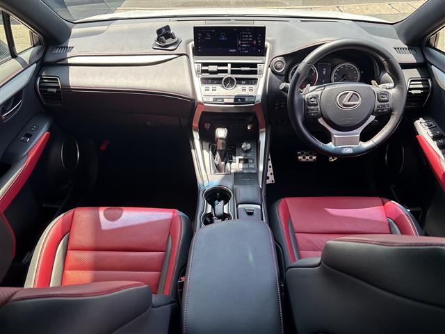 Lexus NX 9
