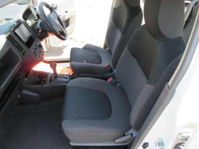 Nissan NV150 AD 11