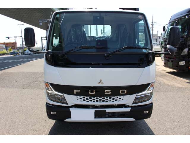 Mitsubishi Fuso Canter 2