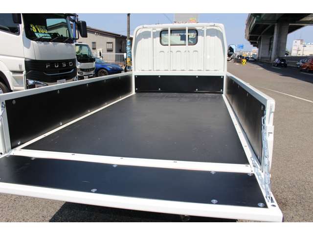 Mitsubishi Fuso Canter 10