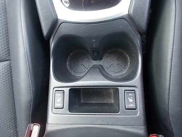 Nissan X-Trail 11