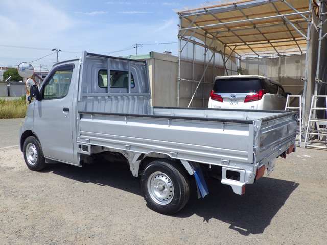 Toyota Light Ace Truck 2