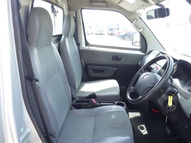 Toyota Light Ace Truck 10