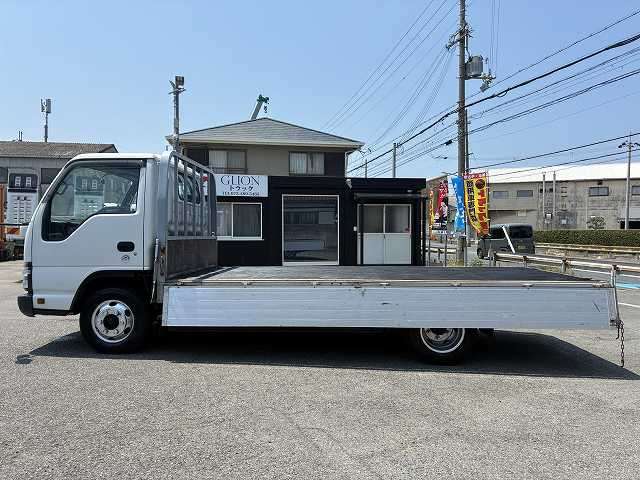 Isuzu Elf 11