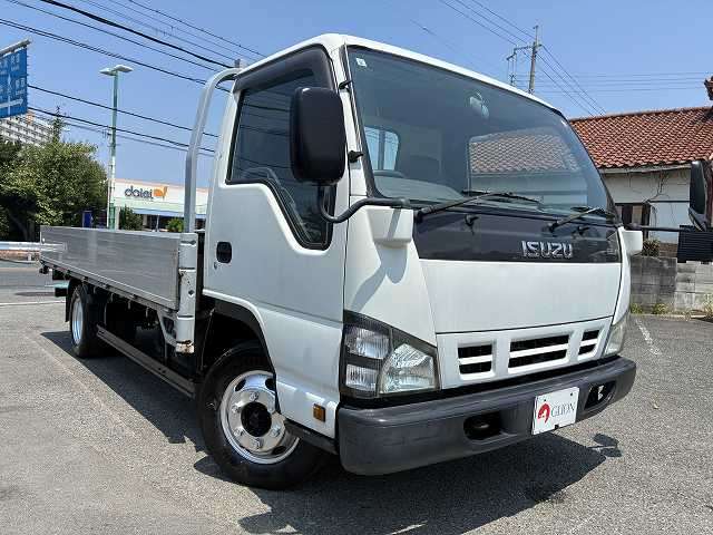 Isuzu Elf 3