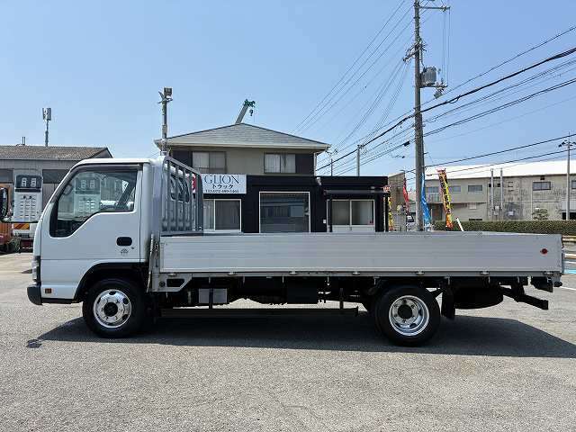 Isuzu Elf 4