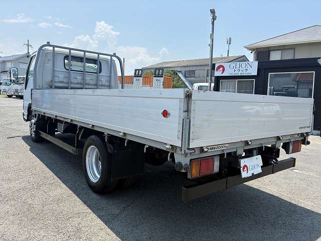 Isuzu Elf 8