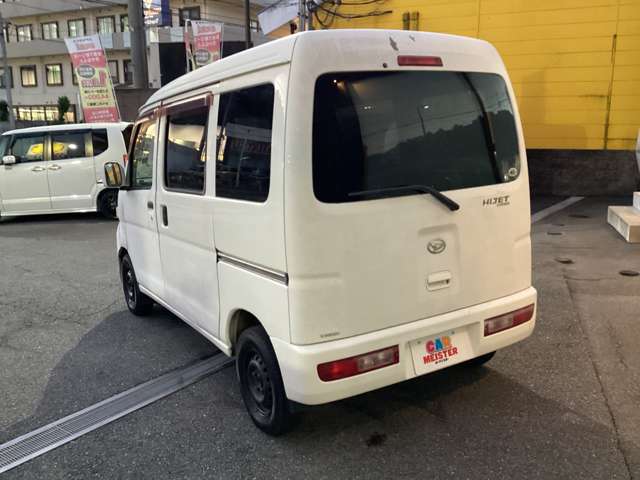 Daihatsu Hijet Cargo 10