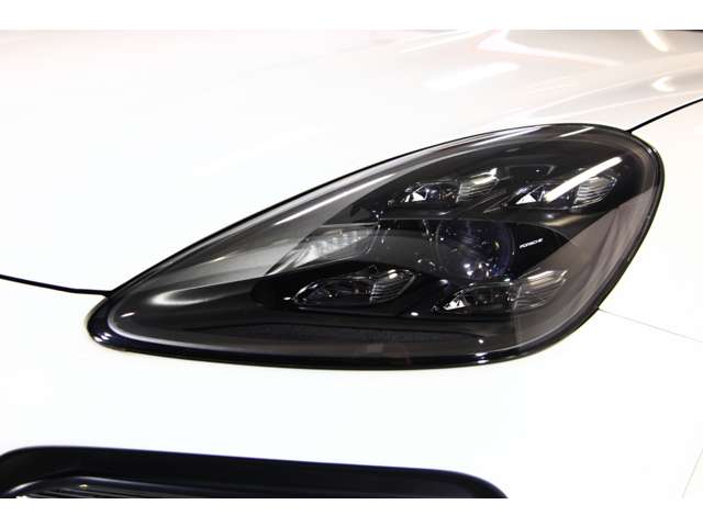 Porsche Cayenne 11