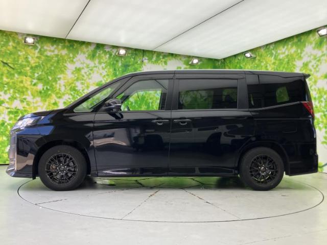 Toyota Noah 5