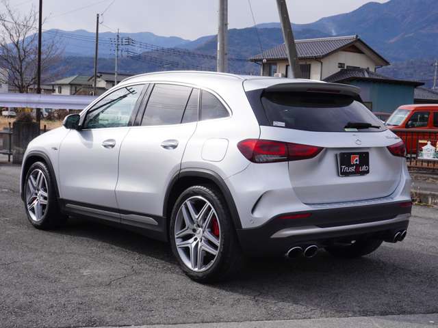 Mercedes-Benz GLA-Class 9