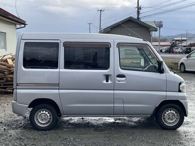 Mitsubishi Minicab Van 11