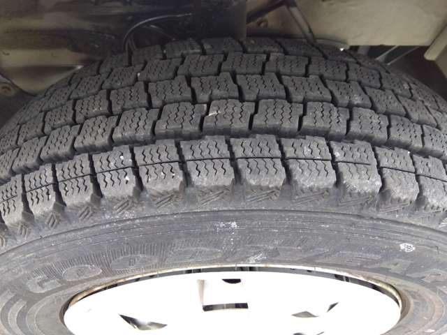 Daihatsu Hijet Deck Van 9