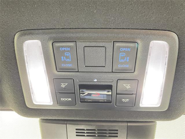 Toyota Voxy 4