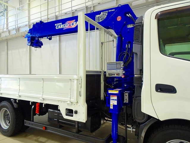 Hino Dutro 7