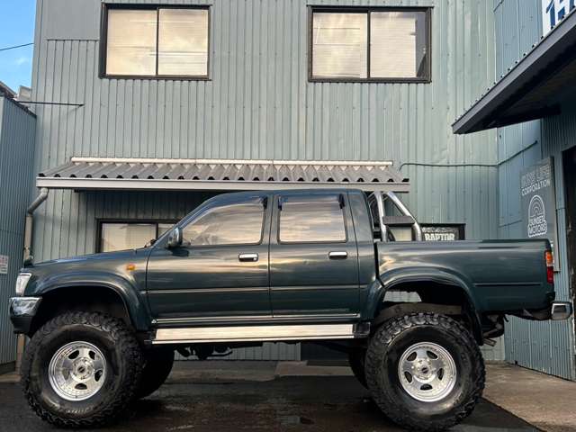 Toyota Hilux 4