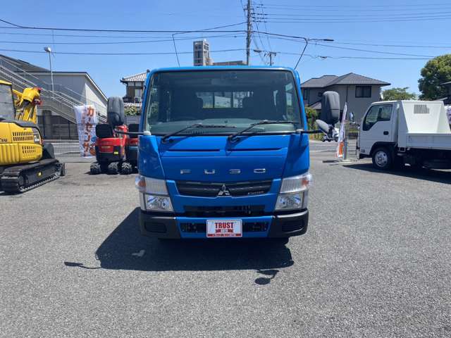 Mitsubishi Fuso Canter 9