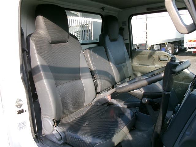 Isuzu Elf 7