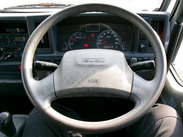 Isuzu Elf 8