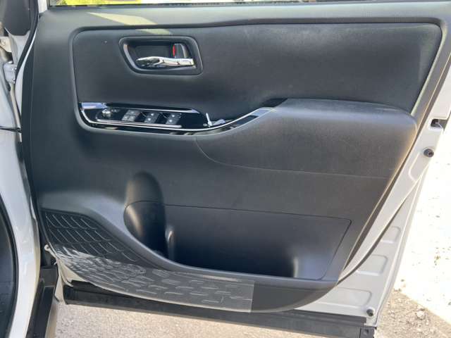 Toyota Voxy 11