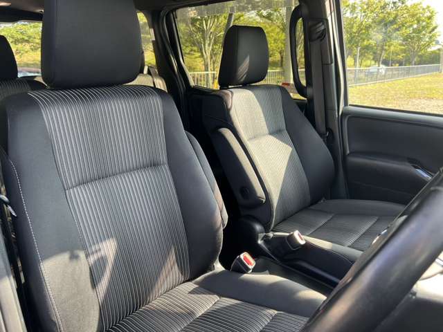 Toyota Voxy 12