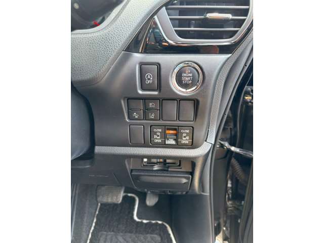 Toyota Voxy 11