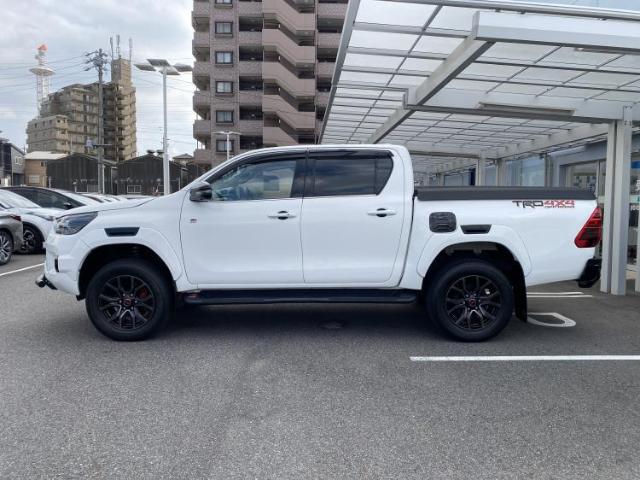 Toyota Hilux 5