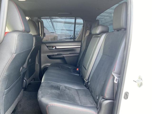 Toyota Hilux 9