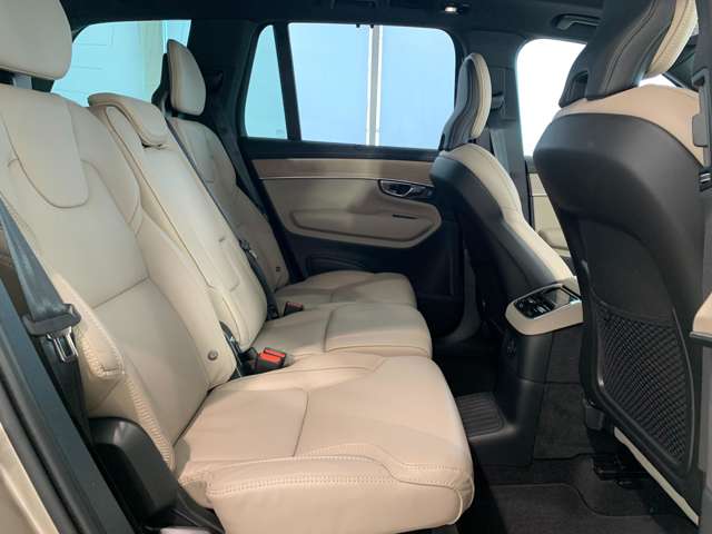 Volvo XC90 12
