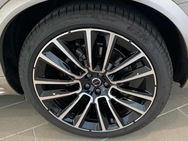 Volvo XC90 4