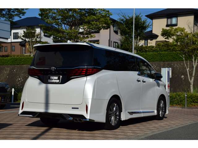 Toyota Alphard 2