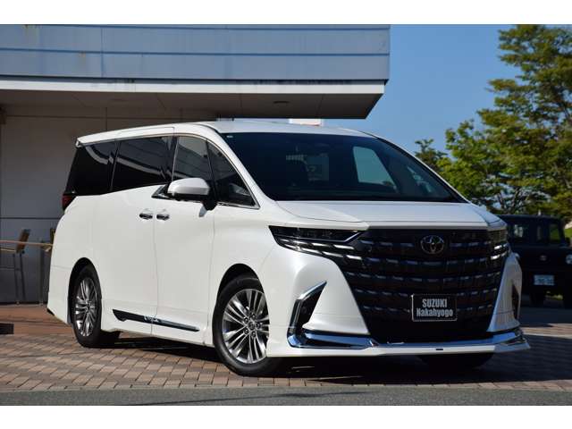 Toyota Alphard 4