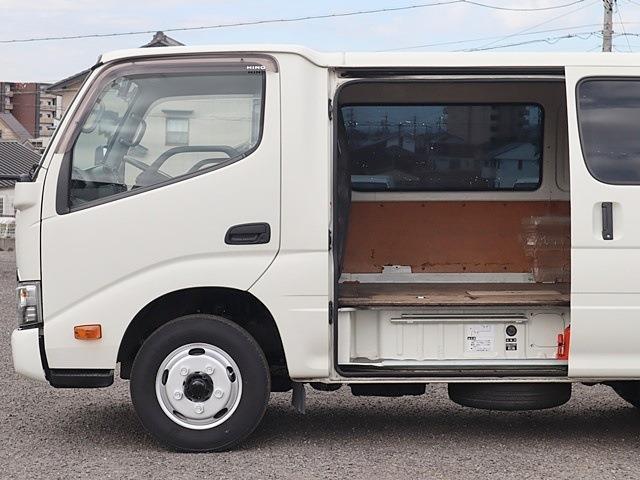 Hino Dutro 10